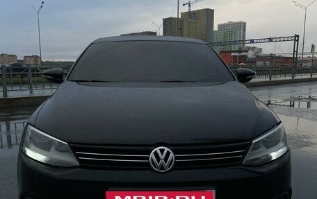 Volkswagen Jetta VI, 2013 год, 870 000 рублей, 3 фотография