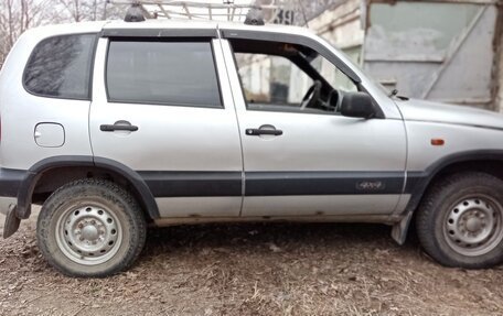 Chevrolet Niva I рестайлинг, 2004 год, 260 000 рублей, 2 фотография