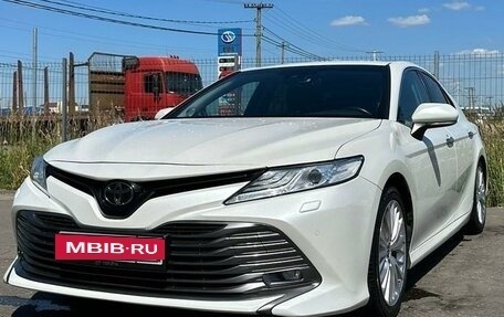 Toyota Camry, 2020 год, 3 600 000 рублей, 2 фотография