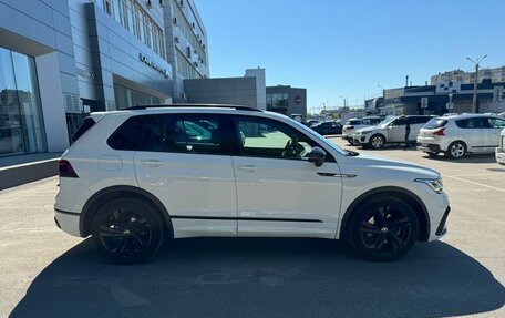 Volkswagen Tiguan II, 2021 год, 4 300 000 рублей, 4 фотография