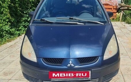 Mitsubishi Colt VI рестайлинг, 2006 год, 360 000 рублей, 2 фотография