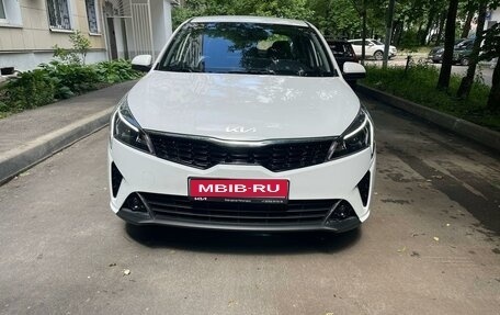 KIA Rio IV, 2021 год, 2 350 000 рублей, 1 фотография