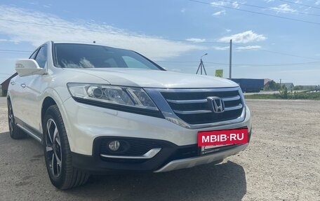 Honda Crosstour I рестайлинг, 2013 год, 2 380 000 рублей, 2 фотография