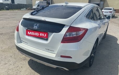 Honda Crosstour I рестайлинг, 2013 год, 2 380 000 рублей, 4 фотография