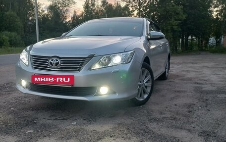 Toyota Camry, 2013 год, 2 300 000 рублей, 2 фотография