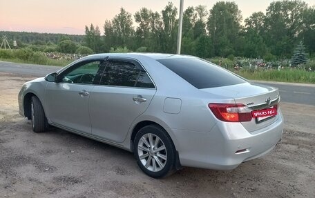 Toyota Camry, 2013 год, 2 300 000 рублей, 5 фотография