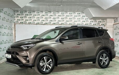 Toyota RAV4, 2017 год, 2 798 000 рублей, 5 фотография