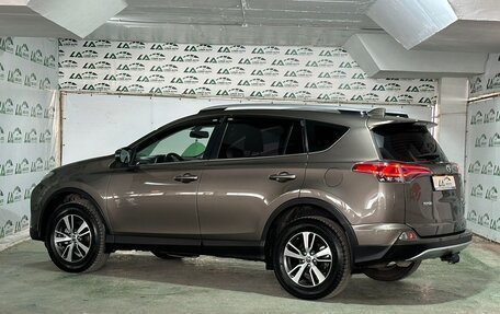 Toyota RAV4, 2017 год, 2 798 000 рублей, 17 фотография