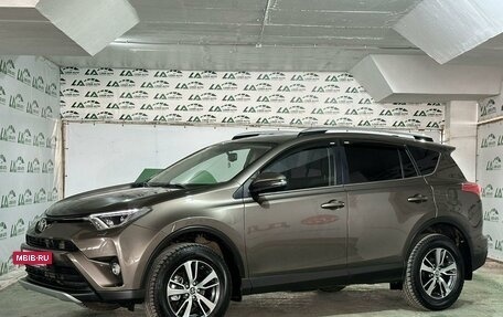 Toyota RAV4, 2017 год, 2 798 000 рублей, 19 фотография