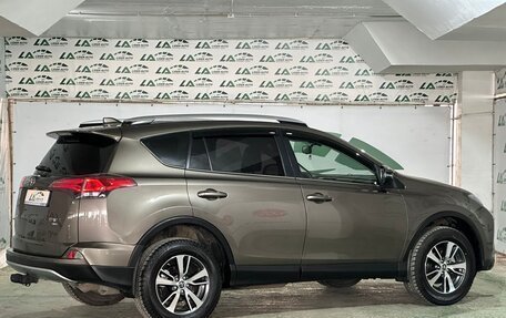 Toyota RAV4, 2017 год, 2 798 000 рублей, 23 фотография