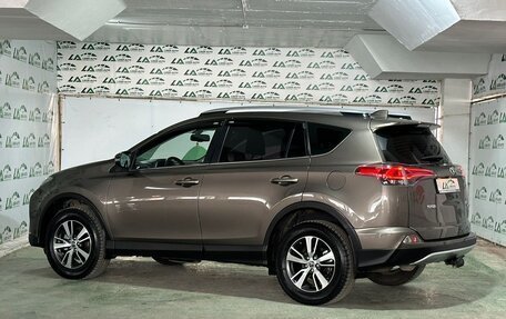 Toyota RAV4, 2017 год, 2 798 000 рублей, 22 фотография