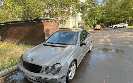 Mercedes-Benz C-Класс, 2004 год, 920 000 рублей, 3 фотография