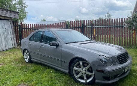 Mercedes-Benz C-Класс, 2004 год, 920 000 рублей, 24 фотография