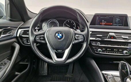 BMW 5 серия, 2019 год, 3 850 000 рублей, 14 фотография