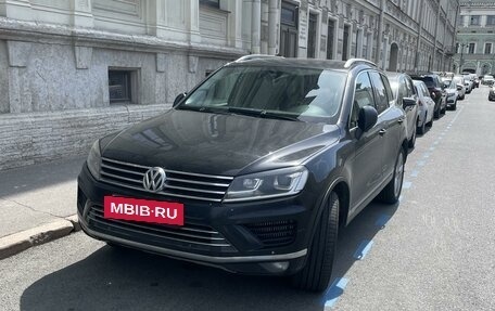 Volkswagen Touareg III, 2015 год, 2 050 000 рублей, 2 фотография