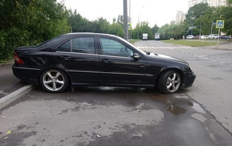 Mercedes-Benz C-Класс, 2005 год, 300 000 рублей, 3 фотография