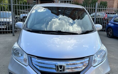 Honda Freed I, 2011 год, 1 400 000 рублей, 2 фотография