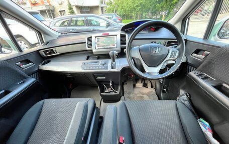 Honda Freed I, 2011 год, 1 400 000 рублей, 8 фотография