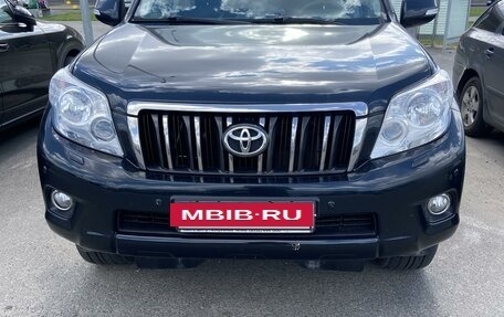 Toyota Land Cruiser Prado 150 рестайлинг 2, 2013 год, 3 500 000 рублей, 2 фотография