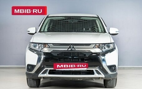 Mitsubishi Outlander III рестайлинг 3, 2019 год, 2 399 584 рублей, 8 фотография