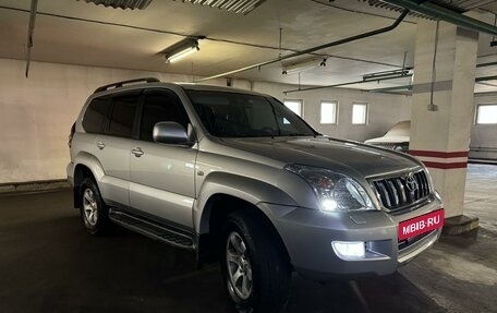 Toyota Land Cruiser Prado 120 рестайлинг, 2005 год, 1 630 000 рублей, 8 фотография