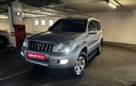 Toyota Land Cruiser Prado 120 рестайлинг, 2005 год, 1 630 000 рублей, 7 фотография