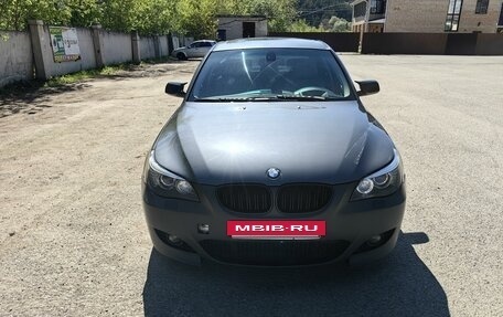 BMW 5 серия, 2007 год, 1 449 000 рублей, 2 фотография