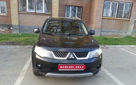 Mitsubishi Outlander III рестайлинг 3, 2008 год, 1 300 000 рублей, 2 фотография