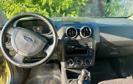 Ford Fusion I, 2004 год, 400 000 рублей, 8 фотография