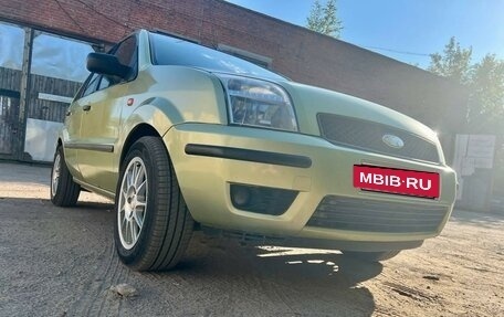 Ford Fusion I, 2004 год, 400 000 рублей, 10 фотография