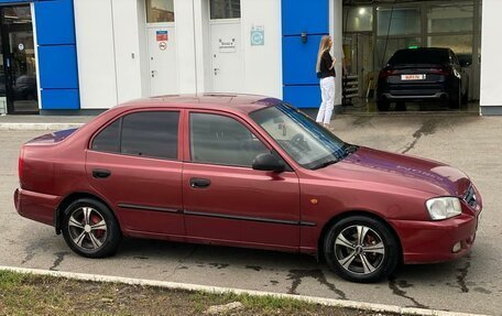 Hyundai Accent II, 2004 год, 380 000 рублей, 2 фотография