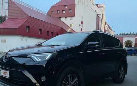 Toyota RAV4, 2018 год, 2 800 000 рублей, 5 фотография