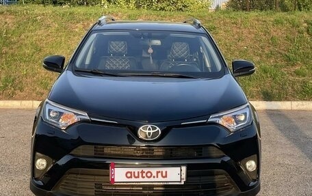 Toyota RAV4, 2018 год, 2 800 000 рублей, 6 фотография