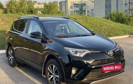 Toyota RAV4, 2018 год, 2 800 000 рублей, 10 фотография