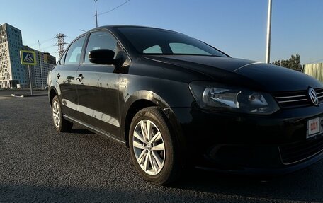 Volkswagen Polo VI (EU Market), 2013 год, 890 000 рублей, 2 фотография