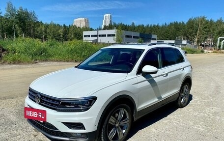 Volkswagen Tiguan II, 2018 год, 3 100 000 рублей, 2 фотография