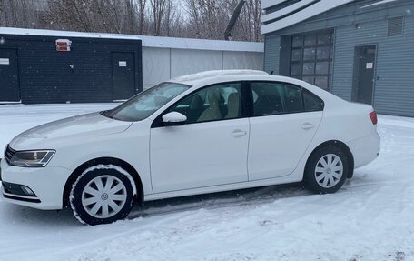 Volkswagen Jetta VI, 2015 год, 1 490 000 рублей, 2 фотография