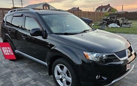 Mitsubishi Outlander III рестайлинг 3, 2007 год, 1 290 000 рублей, 2 фотография