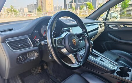 Porsche Macan I рестайлинг, 2016 год, 4 500 000 рублей, 17 фотография