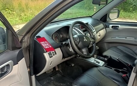 Mitsubishi Pajero Sport II рестайлинг, 2012 год, 1 870 000 рублей, 6 фотография