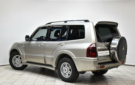 Mitsubishi Pajero III рестайлинг, 2004 год, 992 000 рублей, 2 фотография