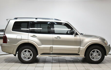 Mitsubishi Pajero III рестайлинг, 2004 год, 992 000 рублей, 5 фотография