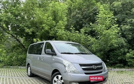 Hyundai Grand Starex Grand Starex I рестайлинг 2, 2010 год, 1 830 000 рублей, 2 фотография