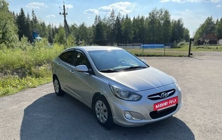 Hyundai Solaris II рестайлинг, 2014 год, 1 000 000 рублей, 2 фотография