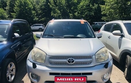 Toyota RAV4, 2004 год, 720 000 рублей, 3 фотография