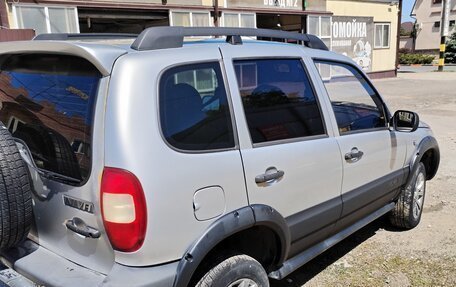 Chevrolet Niva I рестайлинг, 2004 год, 305 000 рублей, 3 фотография