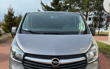 Opel Vivaro B, 2018 год, 2 499 999 рублей, 2 фотография