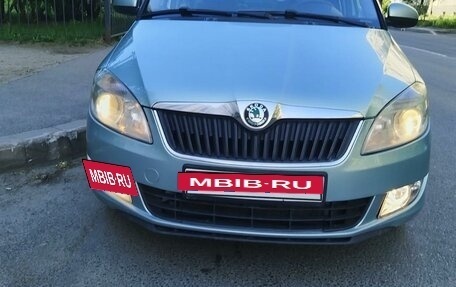 Skoda Fabia II, 2011 год, 557 000 рублей, 2 фотография