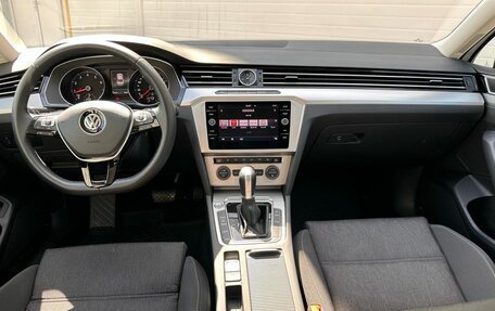 Volkswagen Passat B8 рестайлинг, 2019 год, 2 790 000 рублей, 9 фотография