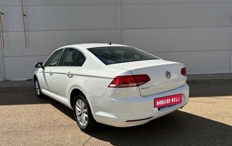 Volkswagen Passat B8 рестайлинг, 2019 год, 2 790 000 рублей, 7 фотография